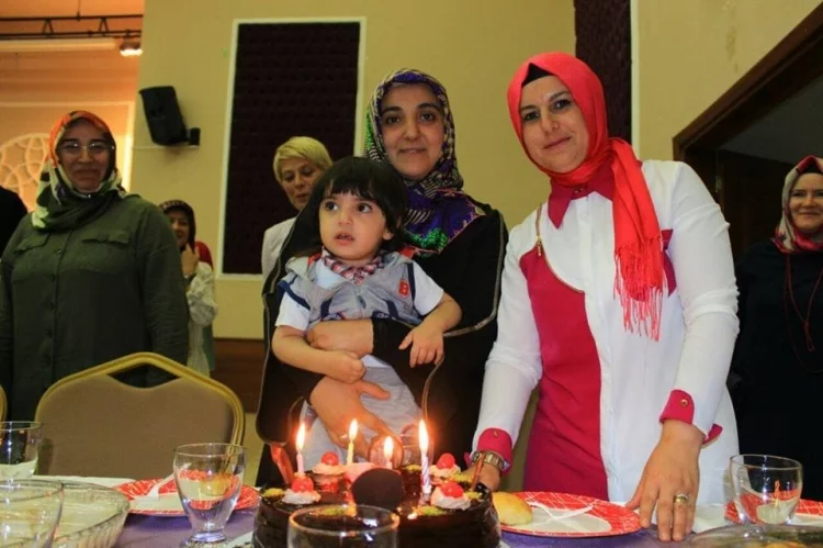 Selma Hanım'a çok katılımlı kutlama