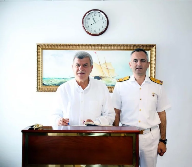 Başkan Karaosmanoğlu’ndan Tuğamiral Tok’a iadeyi ziyaret