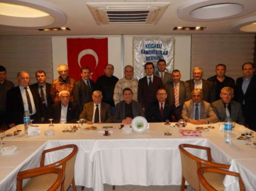 CHP Milletvekili aday adayı Prof. Dr. Cüneyt Özkürkçügil, Kocaeli Kandıralılar Derneğinde..