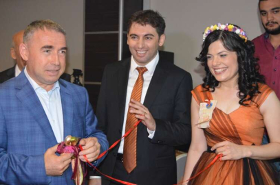 Hatice ile Ersin'e muhteşem nişan!..