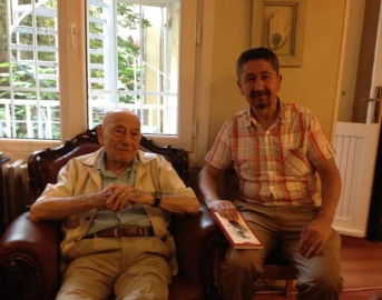 Cahit Kayra’dan Rıdvan Şükür’e imzalı kitap.