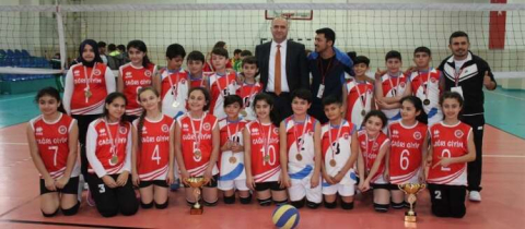 ULUBEY'DEN ÇİFTE ŞAMPİYONLUK