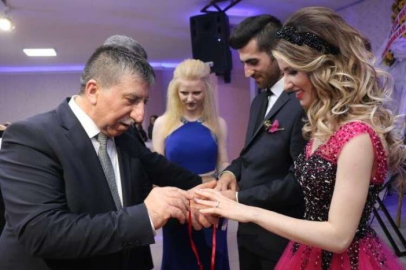 Büşra ile Selman nişanlandı