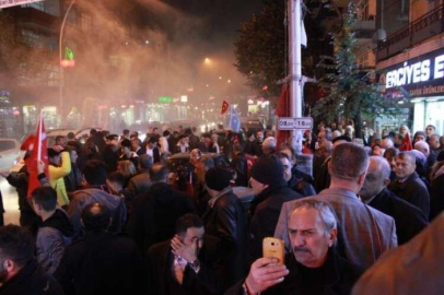 MHP, başvurusunu miting havasında gerçekleştirdi