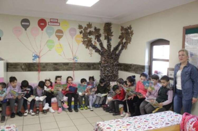 Sümer İlkokulu'nda özel okuma köşesi