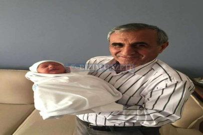 Cavit Dağdeviren  torun sevinci yaşadı