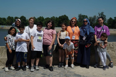 KAĞITHANELİLER EDİRNE'NİN TARİHİ YERLERİNİ GEZDİ