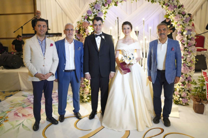 Onur ve Emine, rüya gibi bir düğünle evlendi