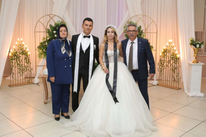 UĞUR ÇİFTÇİ, MUHTEŞEM BİR DÜĞÜNLE OĞLUNU EVLENDİRDİ.