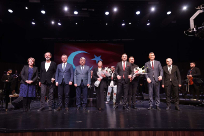 Hakk’ın ve hakikatin şairi Akif’e Büyükşehir’den unutulmaz gece