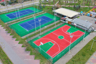 Kavaklı sahilindeki spor sahaları yenilendi