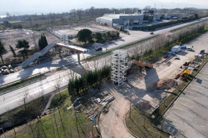 Ormanya yaya üstgeçidinin  çelik tabliye montajı yapıldı