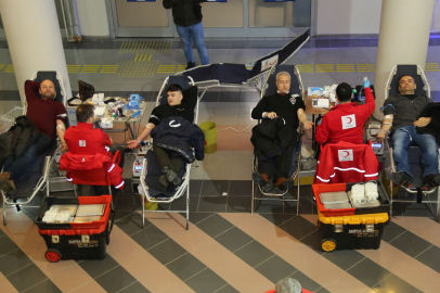 HAYDİ GÖLCÜK DEPREM BÖLGESİ İÇİN KAN VER HAYAT KURTAR