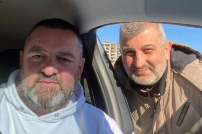 ENGELLERİ DEPREMZEDELERE KOŞMALARINA MANİ OLAMADI