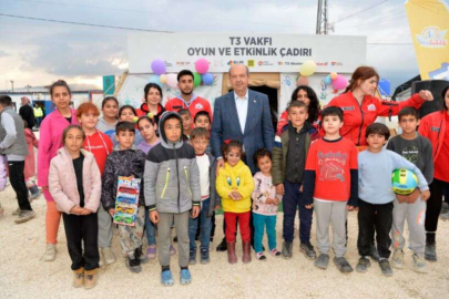 KKTC Cumhurbaşkanı Ersin Tatar’dan Büyükşehir’in çadır kentine ziyaret