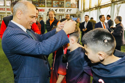 Kupada gülen Petkim Ortaokulu oldu