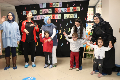 ANNE ŞEHİR'DEN, DOWN SENDRUMLU  MİNİKLERE ANLAMLI ETKİNLİK