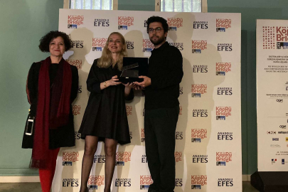 KÖPRÜDE BULUŞMALAR’DA  ÖDÜLLER SAHİPLERİNİ BULDU