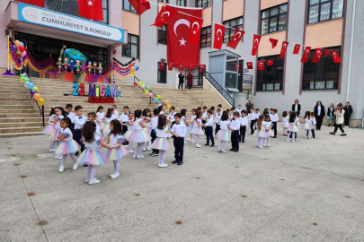 BAŞKAN SEZER KOLTUĞUNU MELİH’E DEVRETTİ