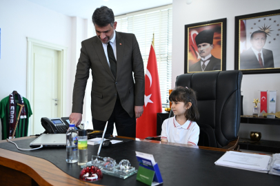 BAŞKAN KOCAMAN KOLTUĞU KAPTIRDI