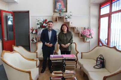 MUHTAR NİLGÜN DÜZEN’DEN ŞEHİT KÜTÜPHANESİNE DESTEK
