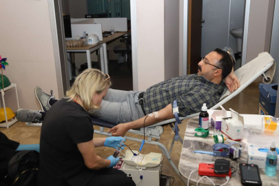 İSU PERSONELİ KIZILAY’A KAN BAĞIŞINDA BULUNDU