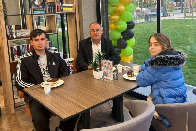 TORUNLARIYLA, ARKADAŞ GİBİ