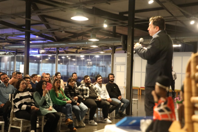 Bilişim yazarı Kuzuoğlu teknoloji meraklılarıyla buluştu