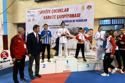 KARTEPELİ ASLI BERA KURT TÜRKİYE İKİNCİSİ OLDU