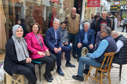 AK Parti’de vekiller ve adaylar tam kadro sahada