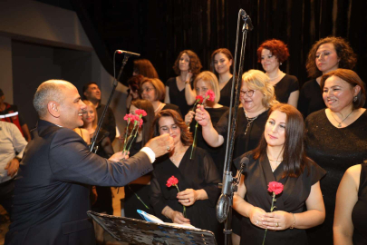 Kiraz Çiçeği Korosu ilk konserini verdi