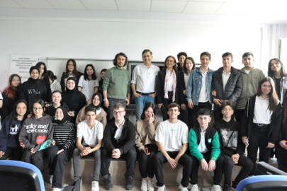 Tiyatronun eğitimdeki yerini anlattı