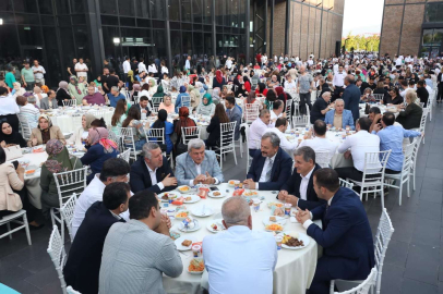 -BAŞKAN TUTUŞ TEŞKİLATA KONUŞTU:   “BAŞARININ GERÇEK MİMARLARI SİZLERSİNİZ”