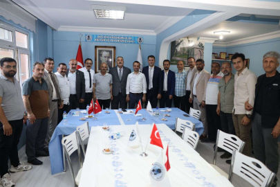 Erzurumlular Vakfı’ndan  kalabalık bayramlaşma