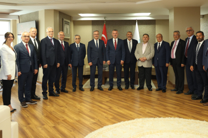 Başkan Büyükakın: Türkiye’nin geleceğine ışık tutuyorsunuz