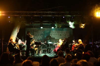 Selim Sırrı Paşa Konağı’ndan doğu-batı tınıları yükseldi