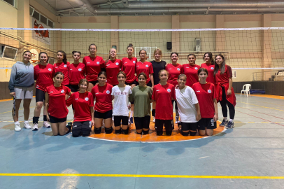 KÖRFEZ BELEDİYESİ VOLEYBOLDA ALT YAPIYI KURUYOR