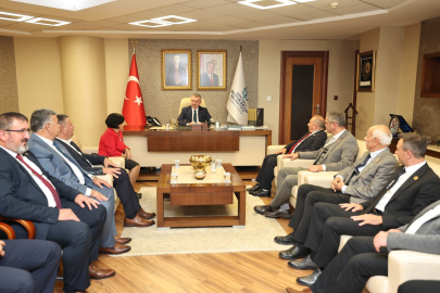 ‘’Hizmetlerimizde muhtarlarımızın imzası var’’