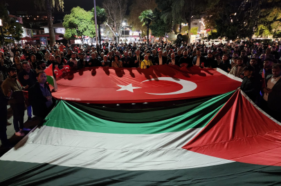 İSRAİL İNSANLIK DIŞI SALDIRILARINI PROTESTO ETTİ