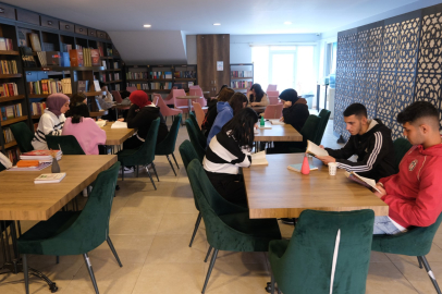 Beş bin 200 öğrenci ders başı yaptı