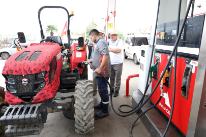 Tarlalar sürülüyor, ürün bereketleniyor, çiftçi kazanıyor