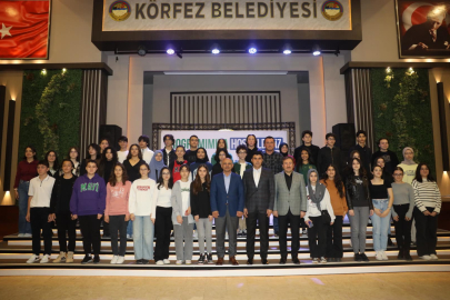 KÖRFEZ’DE BAŞARILI ÖĞRENCİLER ÖDÜLLENDİRİLDİ