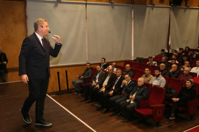 TRT SPOR SPİKERİ ERDOĞAN ARIKAN GENÇLERE TECRÜBELERİNİ ANLATTI