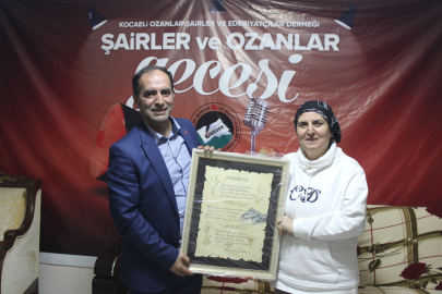 SANATÇIDAN ŞAİR’E SÜRPRİZ HEDİYE