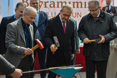 Vali Yavuz, Nevruz Bayramı Kutlamalarına Katıldı