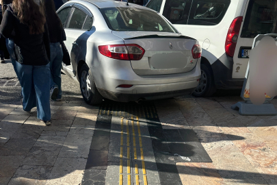 Bu kadarına da pes! Düzce'de görme engellilere yapılan yolu kapattı!