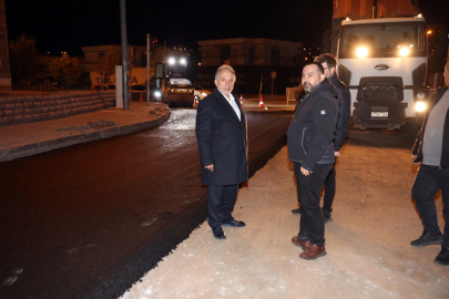 Kayseri Talas'ın 'Belediye Mahallemiz'de projesi Mevlana'da fazla mesai yaptı