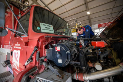 İzmir Büyükşehir’den itfaiye araçlarına güçlü lojistik destek