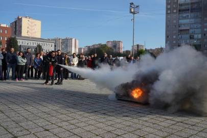 İstanbul Beylikdüzü Belediyesi çalışanlarına 'yangın güvenlik' eğitimi