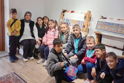 Hereke Halısı’na en minik ilmikler